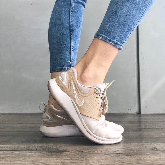 Nike Shoes - Nike Running Shoes